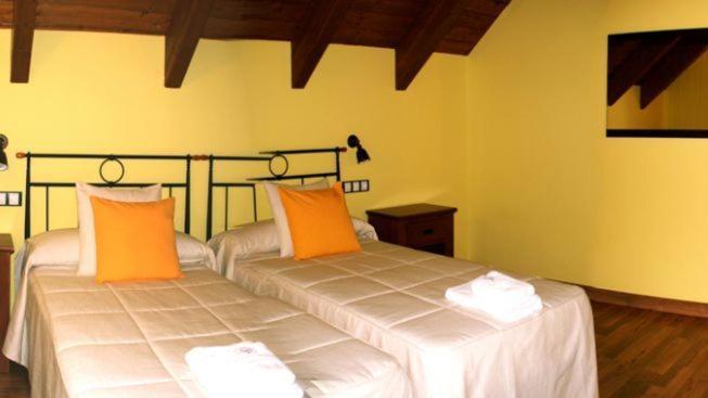 Hostal Rural Casa Parda Tramacastilla de Tena Habitación foto