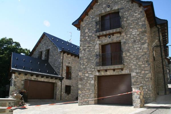 Hostal Rural Casa Parda Tramacastilla de Tena Exterior foto